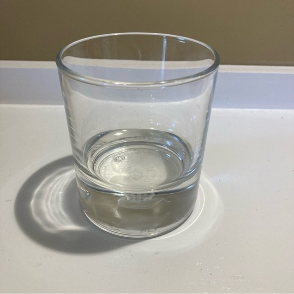 Crown Royal 3D Hologram Floating Pillow Etched Rocks Tumbler Glass - Picture 1 of 8